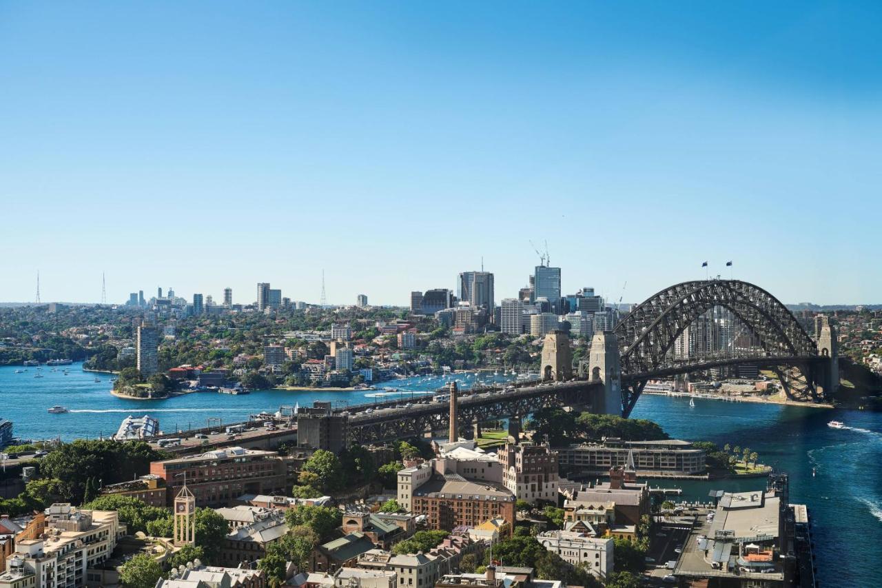 โรงแรมแมริออท ซิดนีย์ ฮาร์เบอร์ แอท เซอร์คิวลาร์ คีย์ ภายนอก รูปภาพ View of the Sydney Harbour Bridge from the west
